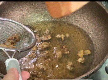 step1: 首先準備鵝油或豬油