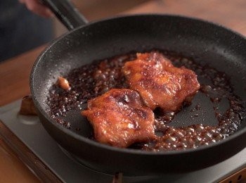 step4: 將醬汁稍為收乾就可以盛盤了喔。