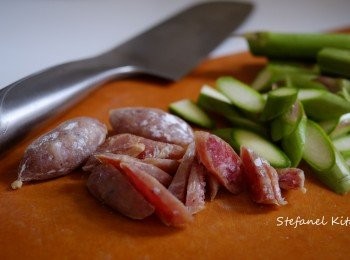 step2: 露荀下半部切片，黑毛豬腸切片