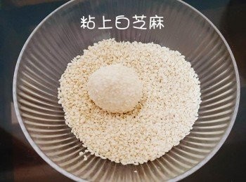 step8: 粘上白芝麻