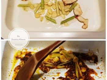 step1: 先將鱸魚洗淨抹乾。
香茅略拍，切片。南薑，青檸切片，指天椒及蒜頭大粒便可以。
先用油爆香蒜頭，香茅及南薑。
加入冬蔭公醬爆2分鐘，加入水，檸檬葉及指天椒。放<span class="group_3">調味</span>。