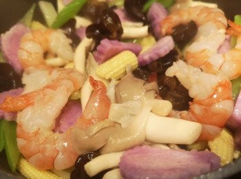 step5: 最後落大蝦同炒。