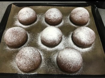 step5: 篩上高筋麵粉
180度16-18分鐘