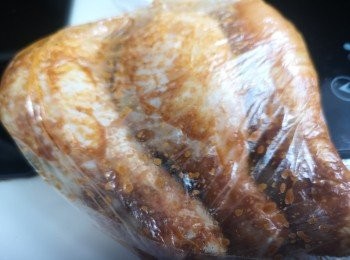 step2: 將所有調味料醃雞下脾，醃幾小時左右。