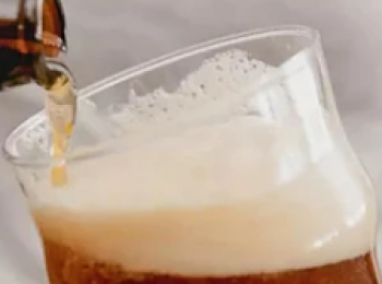 step6: 倒入啤酒煮滾
