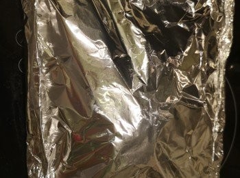 step5: 再用錫紙包好。