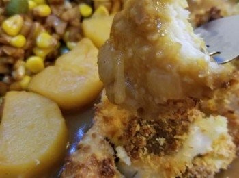 step4: 外脆內軟啖啖肉無骨的魚柳加上惹味得來吾太強烈的日式咖喱汁同飽肚入味的薯仔真係好夾，大家都可以試下煮比屋企人食，多多指教!♡