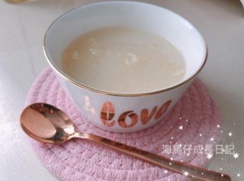 step2: 生魚清洗乾淨，去清內臟，洗淨落少許鹽醃一醃，之後慢火煎至2面金黃，加熱水10碗