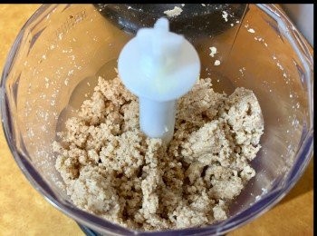 step3: 加入葵花籽油。