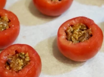 step9: 把肉醬樣入蕃茄中