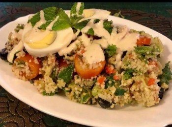 step3: 素食：或配以熟蛋及古斯古斯(couscous）、蔬菜粒於<span class="group_2">調味料</span>攪拌便成。