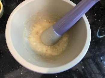 step3: 將香蕉壓成蓉