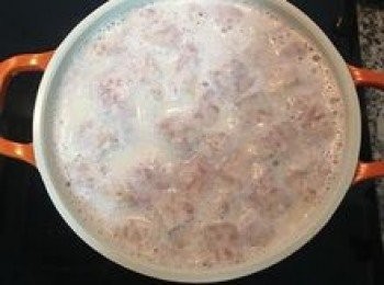 step9: 加入芋頭一起再次煮滾。