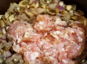 step7: 加入肉碎拌勻