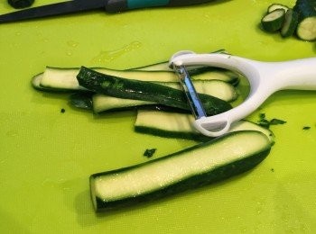 step1: 翠玉瓜切片