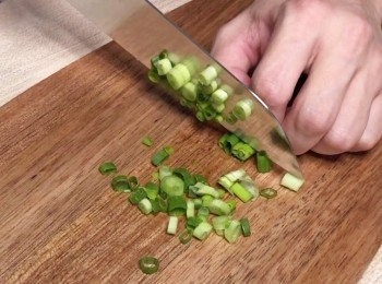 step1: 切蔥備用