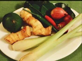 step1: <span class="group_1">湯底</span>。