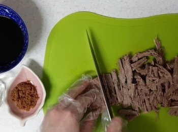 step4: 把牛肉切絲，