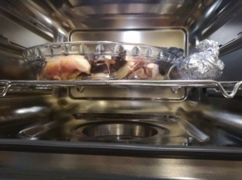 step2: 將所有材料混合，蒸爐爐溫設100度蒸18分鐘，或明火蒸18分鐘。