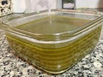 step16: 最後一次蒸10分鐘後，取出放涼，才可脫模分切，分切時刀具塗點油，切割後可用保鮮膜包起來，室溫3天內吃完，冷藏則以不超過5天為限。