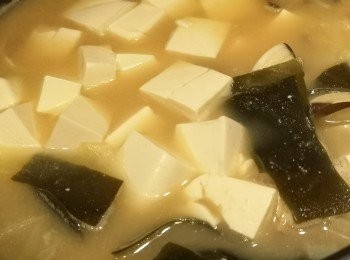 step6: 最後加入豆腐同煮，煮滾後即成。