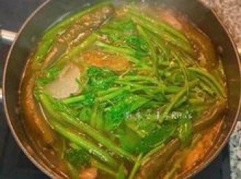 step13: 最後放入空心菜煮熟即可。