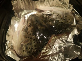 step2: 空氣炸鍋180度12分鐘打開氣炸鍋，望一望魚面有沒有微燶，如果未的話，請再加時3分鐘。