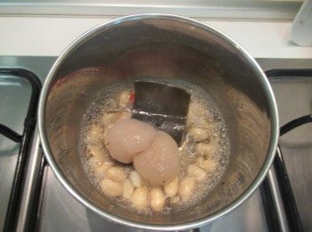 step4: 續煮收乾到7份時,放入帶子.