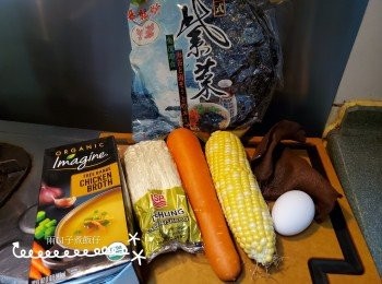 step1: 乾木耳浸水30分鐘後切絲