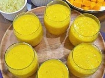 step16: 再倒入芒果泥到7分滿；