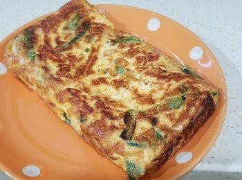 step9: 玉子燒煎pan真好用，
輕鬆煎出靚靚蛋餅