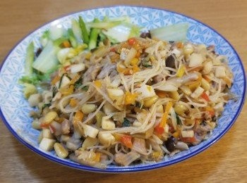 step7: 泰式少少酸酸辣辣真係好開胃，松子香+爽彈魚片粒+豬肉香+魚露鮮味+青檸芫荽清爽+蔥蒜香令炒米粉味道好豐富