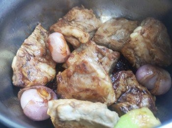 step5: 將豬軟骨同炒。