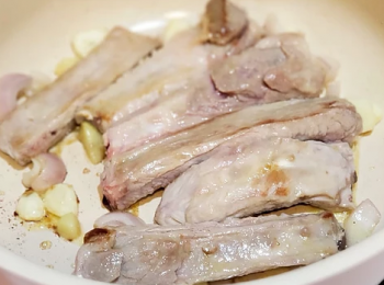 step6: 放入一字骨煎香底面