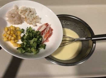 step4: 加入所有［1］之材料入 ［2］攪拌均勻