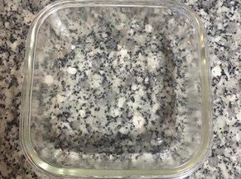 step11: 模型抹上椰子油或較沒有味道的食用油；
蒸鍋水煮滾；