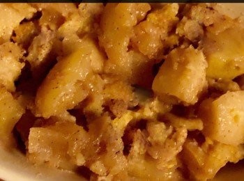 step7: 預熱焗爐約 200°c
最後將煮好的蘋果醬放入焗盤內。