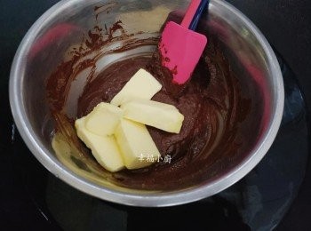 step4: 加牛油刮勻(切拌法)