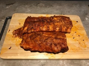 step2: 將「醬糕」搽勻在豬仔骨上