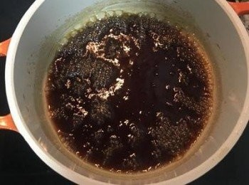 step6: 蜜糖漿煮滾；