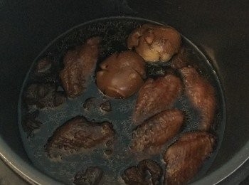 step3: 煮廿分鐘即成，放過夜再食更入味。