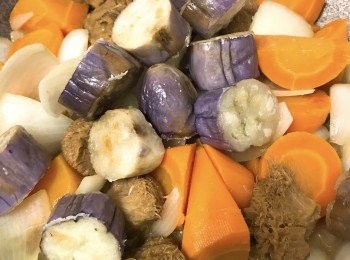 step5: 上蓋以中火煮約15分鐘，然後以大火收汁。