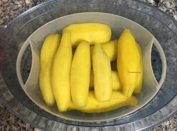 step5: 蒸好的地瓜在蒸籠裡放一下降溫和冷卻。