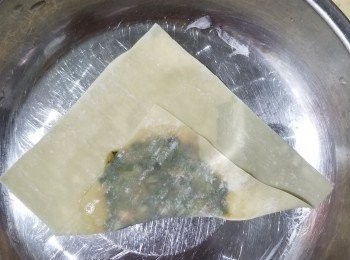 step3: 雲吞皮+雲吞餡料如上圖包法包好備用，