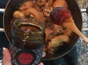 step11: 開鍋蓋，放入好米芽麥芽糖，繼續滾煮5分鐘；