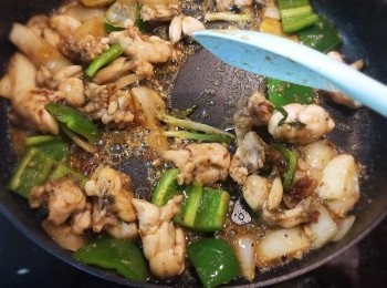 step11: 加入少許生粉水埋芡。