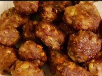 step6: 炸至牛肉丸金黃色。