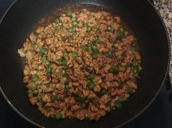 step12: 加入水煮滾；試味道後做調整；