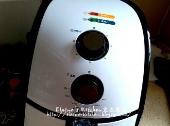 step6: 期間美的免油健炸寶調較至180C , 預熱10分鐘