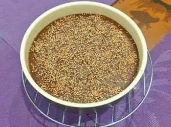 step12: 蒸好的黑糖糕請先放涼後再脫模分切喔～